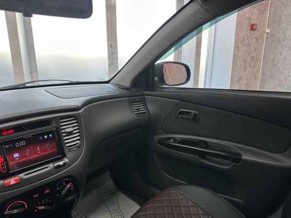 Kia Rio II Рестайлинг с пробегом 2011 года, цена 680 000 рублей, 220878 км, седан, Автокод Объявления