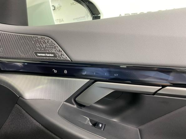BMW 5 серии VIII (G60/G61/G68) с пробегом 2024 года, цена 7 859 900 рублей, 21401 км, седан, Автокод Объявления