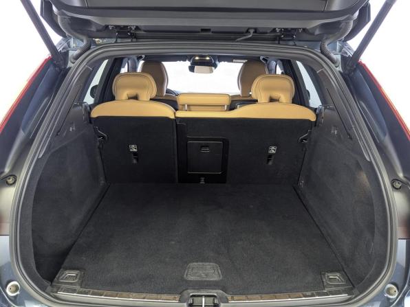 Volvo XC60 II с пробегом 2020 года, цена 3 700 000 рублей, 134829 км, внедорожник, Автокод Объявления