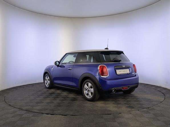 Mini Hatch III (F55/F56) Рестайлинг с пробегом 2021 года, цена 2 350 000 рублей, 54969 км, хэтчбек, Автокод Объявления
