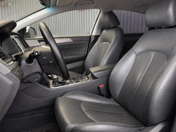 Hyundai Sonata VII (LF) Рестайлинг с пробегом 2018 года, цена 1 757 000 рублей, 144479 км, седан, Автокод Объявления
