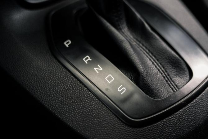 Ford Fiesta Mk6 Рестайлинг с пробегом 2018 года, цена 960 000 рублей, 90700 км, хэтчбек, Автокод Объявления