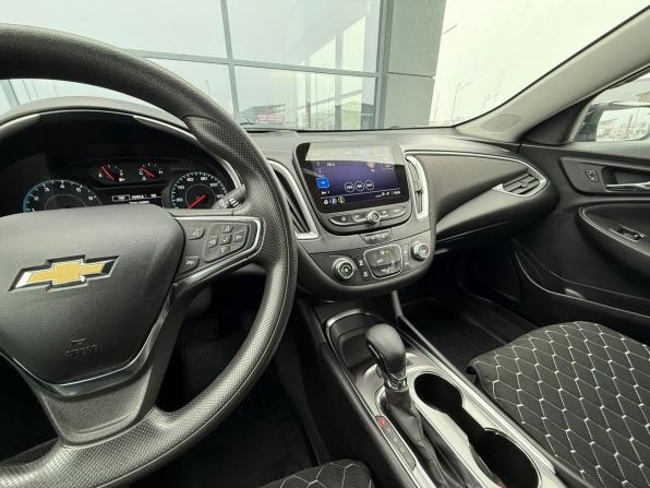 Chevrolet Malibu IX Рестайлинг с пробегом 2020 года, цена 1 600 000 рублей, 122095 км, седан, Автокод Объявления