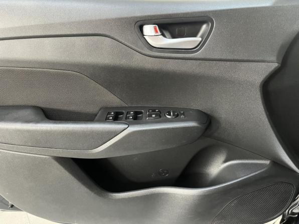 Hyundai Solaris II с пробегом 2017 года, цена 1 185 000 рублей, 149687 км, седан, Автокод Объявления