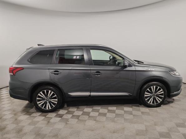 Mitsubishi Outlander III Рестайлинг 3 с пробегом 2019 года, цена 1 599 000 рублей, 258083 км, внедорожник, Автокод Объявления
