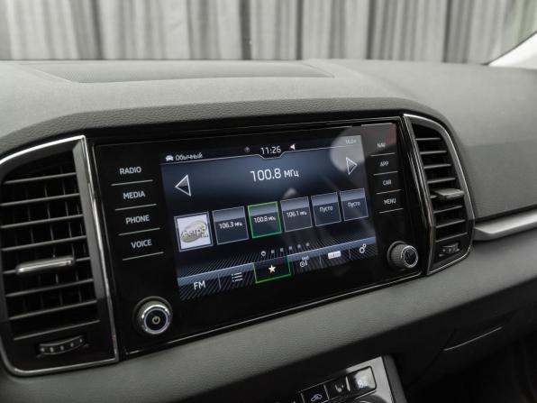 Skoda Karoq I с пробегом 2020 года, цена 2 795 000 рублей, 51578 км, внедорожник, Автокод Объявления