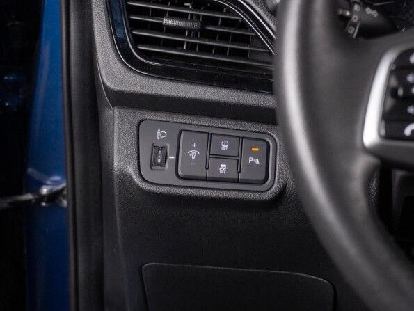 Hyundai Solaris II Рестайлинг с пробегом 2021 года, цена 1 919 000 рублей, 30008 км, седан, Автокод Объявления
