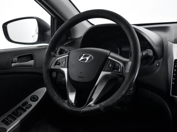 Hyundai Solaris I Рестайлинг с пробегом 2015 года, цена 647 980 рублей, 180526 км, седан, Автокод Объявления