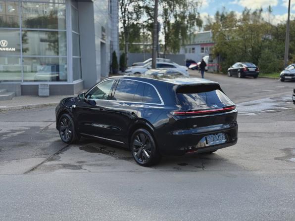 Новый Li Auto (Lixiang) L6 2025 года, цена 6 890 000 рублей, внедорожник, Автокод Объявления