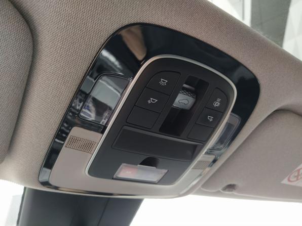 Hyundai Santa Fe IV Рестайлинг с пробегом 2023 года, цена 3 889 000 рублей, 78312 км, внедорожник, Автокод Объявления