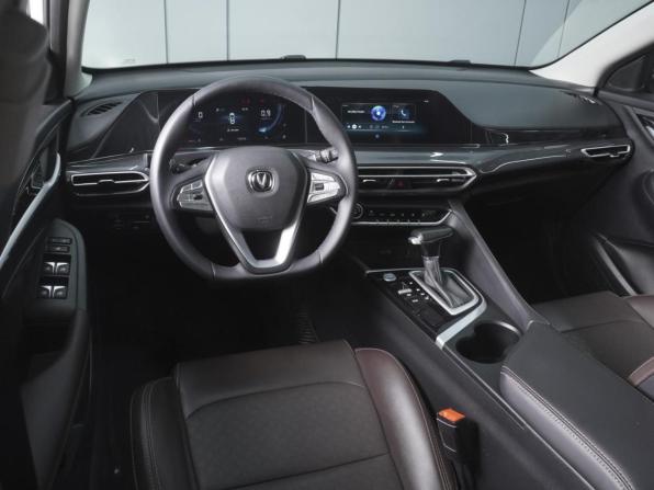 Changan Eado Plus с пробегом 2023 года, цена 1 660 000 рублей, 61827 км, седан, Автокод Объявления