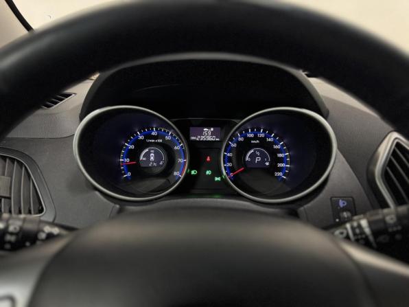 Hyundai ix35 I Рестайлинг с пробегом 2014 года, цена 1 399 000 рублей, 235960 км, внедорожник, Автокод Объявления