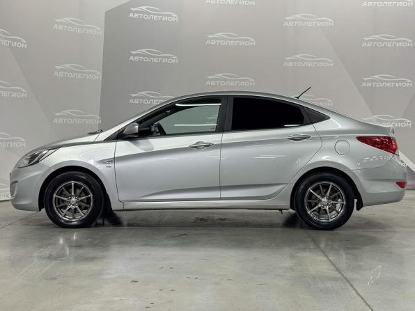 Hyundai Solaris I с пробегом 2013 года, цена 780 000 рублей, 131000 км, седан, Автокод Объявления