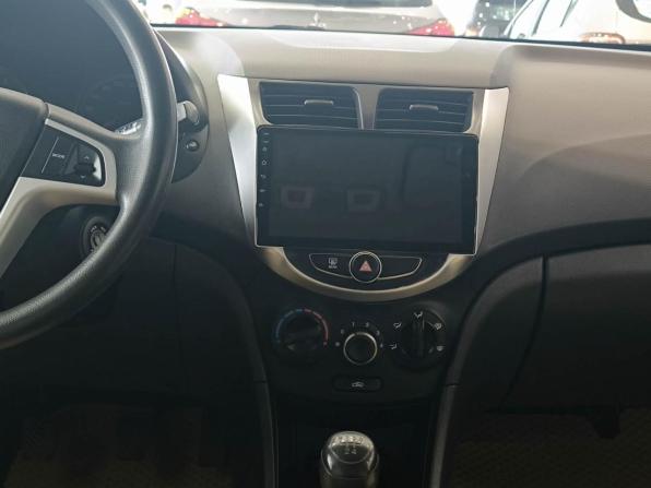 Hyundai Solaris I Рестайлинг с пробегом 2015 года, цена 850 000 рублей, 93480 км, хэтчбек, Автокод Объявления