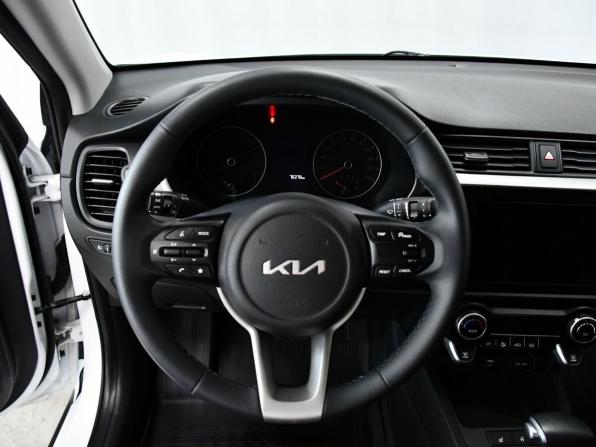 Kia Rio IV Рестайлинг с пробегом 2021 года, цена 1 747 000 рублей, 76302 км, хэтчбек, Автокод Объявления