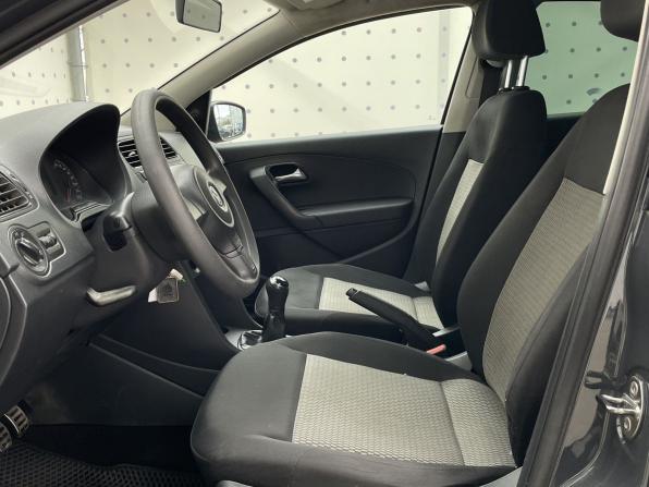 Volkswagen Polo V Рестайлинг с пробегом 2015 года, цена 350 000 рублей, 208865 км, седан, Автокод Объявления