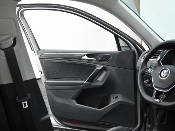 Volkswagen Tiguan II с пробегом 2016 года, цена 1 949 000 рублей, 156000 км, внедорожник, Автокод Объявления