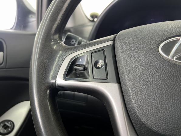 Hyundai Solaris I Рестайлинг с пробегом 2014 года, цена 849 000 рублей, 245887 км, седан, Автокод Объявления