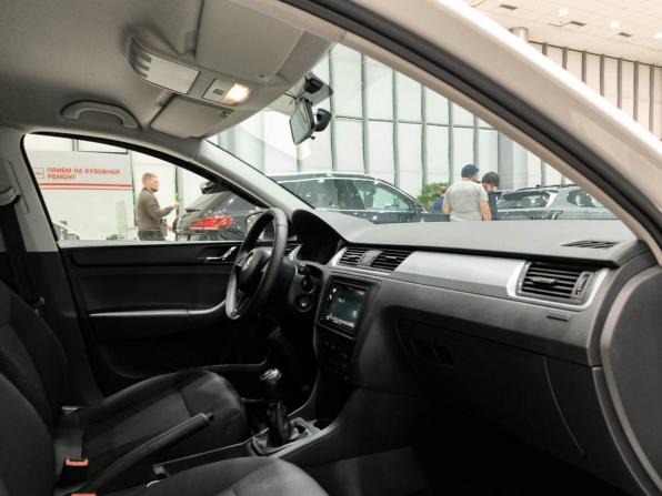 Skoda Rapid I с пробегом 2016 года, цена 1 080 000 рублей, 89386 км, лифтбек, Автокод Объявления