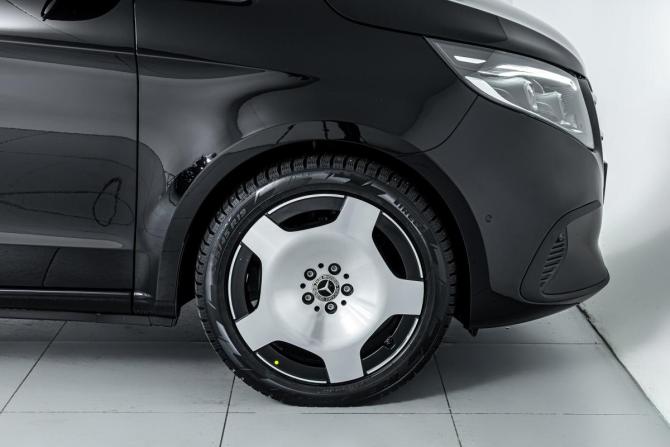 Mercedes-Benz V-Класс III (W447) Рестайлинг 2 с пробегом 2024 года, цена 9 427 500 рублей, 12407 км, минивэн, Автокод Объявления