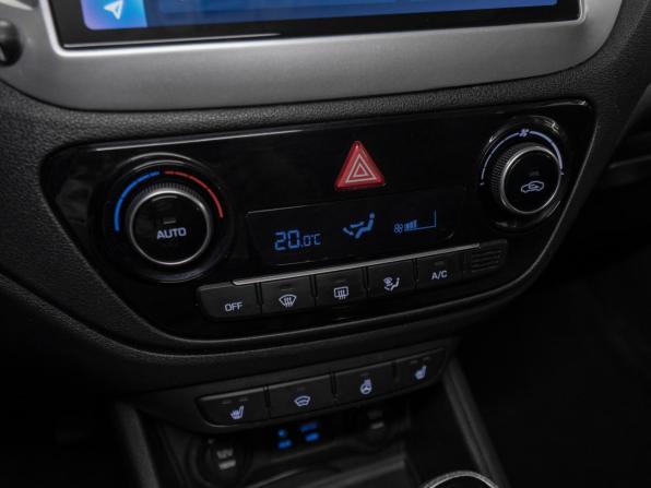 Hyundai Solaris II с пробегом 2018 года, цена 1 350 000 рублей, 168493 км, седан, Автокод Объявления
