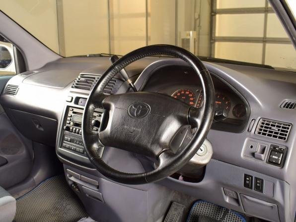 Toyota Ipsum I (M10) с пробегом 2000 года, цена 549 999 рублей, 264624 км, компактвэн, Автокод Объявления