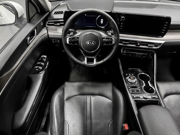 Kia K5 III с пробегом 2020 года, цена 2 045 000 рублей, 117899 км, седан, Автокод Объявления