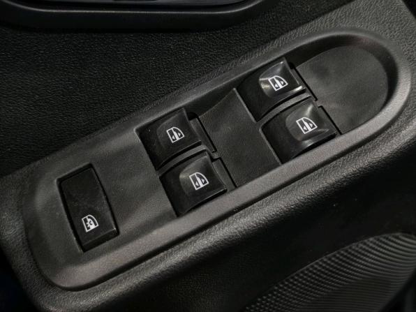 Nissan Terrano III (D10) с пробегом 2017 года, цена 1 350 000 рублей, 93175 км, внедорожник, Автокод Объявления