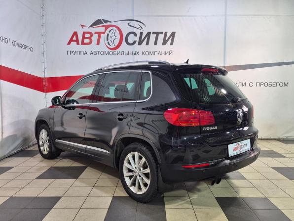 Volkswagen Tiguan I Рестайлинг с пробегом 2013 года, цена 1 346 000 рублей, 207000 км, внедорожник, Автокод Объявления