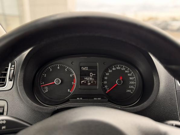 Volkswagen Polo V Рестайлинг с пробегом 2018 года, цена 975 000 рублей, 145236 км, седан, Автокод Объявления