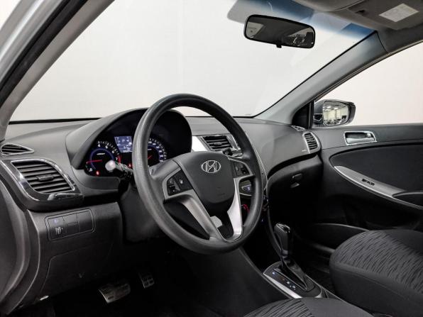Hyundai Solaris I Рестайлинг с пробегом 2015 года, цена 1 115 000 рублей, 89682 км, седан, Автокод Объявления