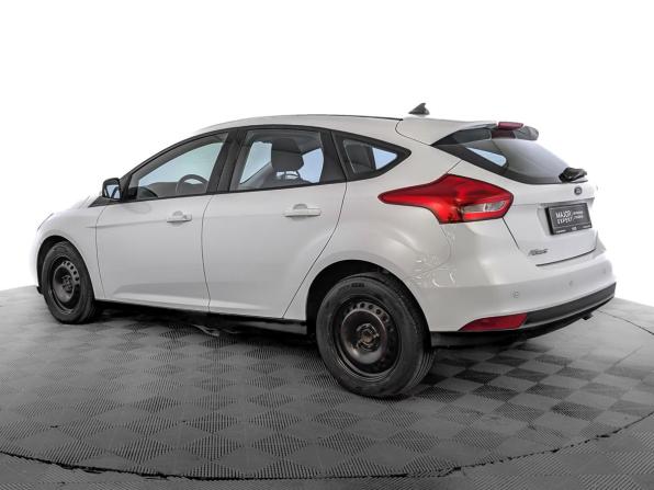 Ford Focus III Рестайлинг с пробегом 2018 года, цена 1 095 000 рублей, 118079 км, хэтчбек, Автокод Объявления