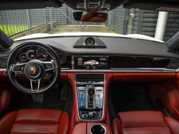 Porsche Panamera II с пробегом 2017 года, цена 6 349 000 рублей, 82128 км, лифтбек, Автокод Объявления