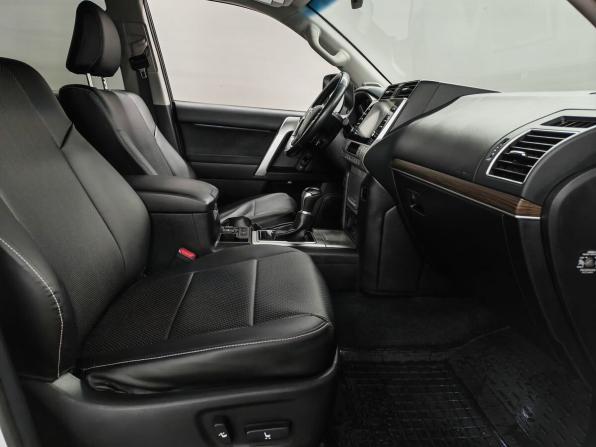 Toyota Land Cruiser Prado 150 Series Рестайлинг 3 с пробегом 2021 года, цена 7 300 000 рублей, 45266 км, внедорожник, Автокод Объявления