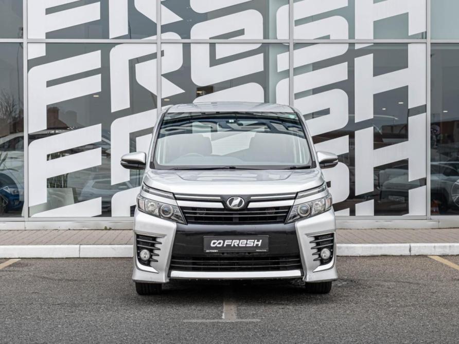 Toyota Voxy III (R80) Краснодар  - изображение 3