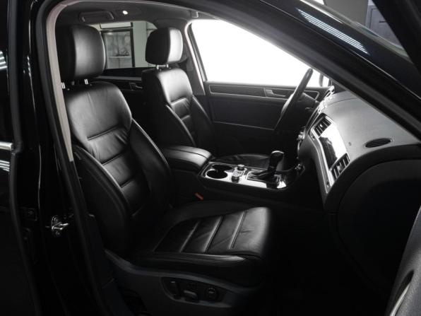 Volkswagen Touareg II Рестайлинг с пробегом 2015 года, цена 2 999 000 рублей, 193008 км, внедорожник, Автокод Объявления
