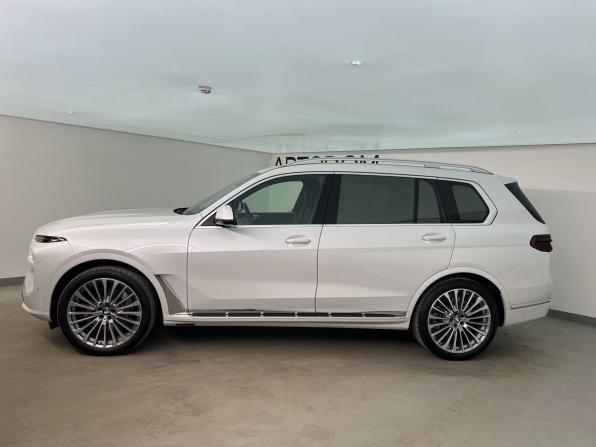 BMW X7 I (G07) Рестайлинг с пробегом 2024 года, цена 13 900 000 рублей, 17500 км, внедорожник, Автокод Объявления