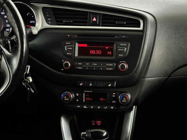 Kia Ceed II Рестайлинг с пробегом 2017 года, цена 1 115 000 рублей, 215594 км, универсал, Автокод Объявления