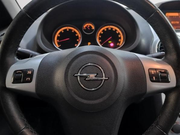 Opel Corsa D Рестайлинг II с пробегом 2013 года, цена 550 000 рублей, 235000 км, хэтчбек, Автокод Объявления