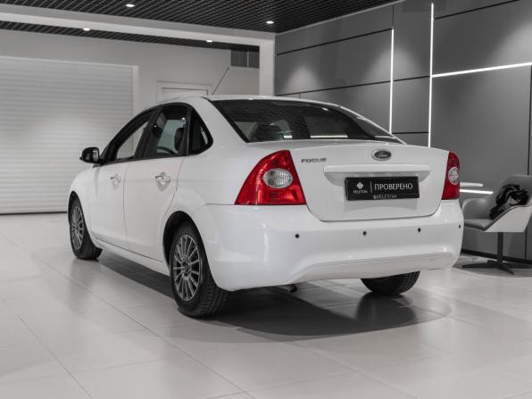 Ford Focus II Рестайлинг с пробегом 2010 года, цена 595 000 рублей, 195784 км, седан, Автокод Объявления