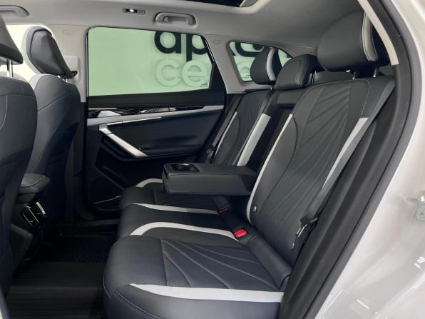 Geely Atlas II с пробегом 2024 года, цена 3 050 000 рублей, 6705 км, внедорожник, Автокод Объявления