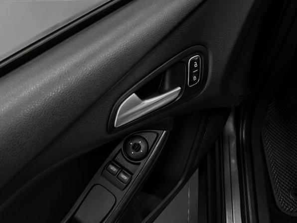 Ford Focus III Рестайлинг с пробегом 2019 года, цена 1 325 000 рублей, 77861 км, универсал, Автокод Объявления