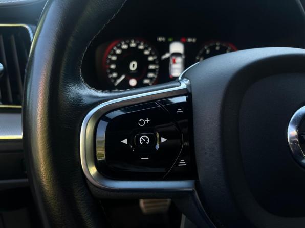 Volvo XC60 II с пробегом 2021 года, цена 4 349 000 рублей, 78000 км, внедорожник, Автокод Объявления