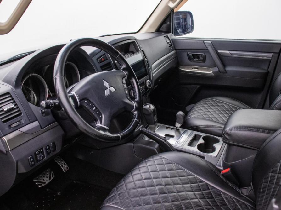 Mitsubishi Pajero IV Рестайлинг 1 Москва  - изображение 9