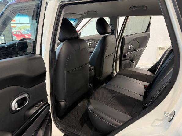 Kia Soul II Рестайлинг с пробегом 2017 года, цена 1 638 000 рублей, 115387 км, хэтчбек, Автокод Объявления