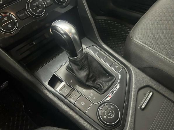 Volkswagen Tiguan II с пробегом 2017 года, цена 2 288 000 рублей, 193248 км, внедорожник, Автокод Объявления