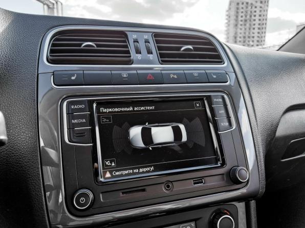 Volkswagen Polo V Рестайлинг с пробегом 2019 года, цена 1 275 000 рублей, 109282 км, седан, Автокод Объявления