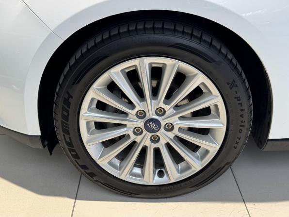 Ford Focus III Рестайлинг с пробегом 2018 года, цена 1 299 000 рублей, 92842 км, седан, Автокод Объявления