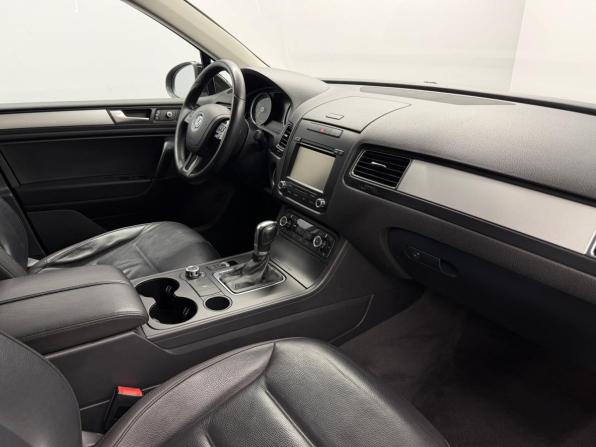 Volkswagen Touareg II с пробегом 2012 года, цена 1 590 000 рублей, 286494 км, внедорожник, Автокод Объявления