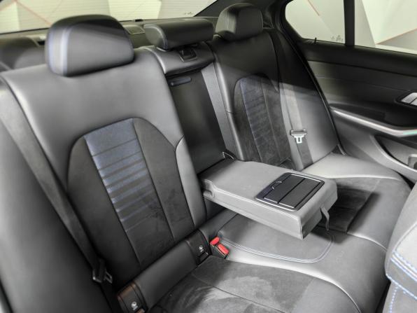 BMW 3 серии VII (G2x) с пробегом 2020 года, цена 3 360 000 рублей, 132326 км, седан, Автокод Объявления